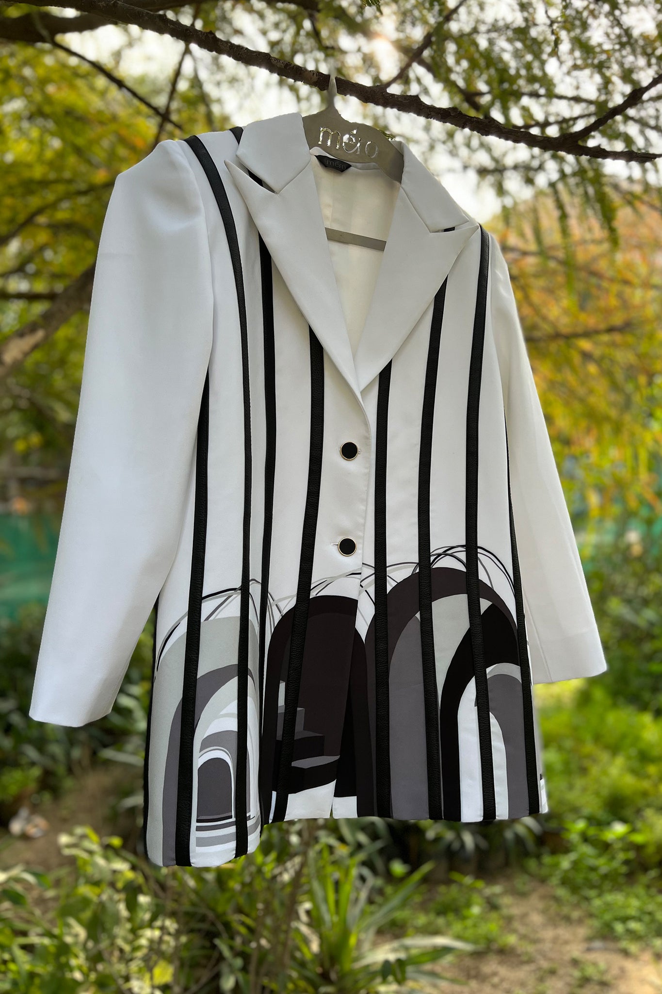 Leather striped arch print blazer set